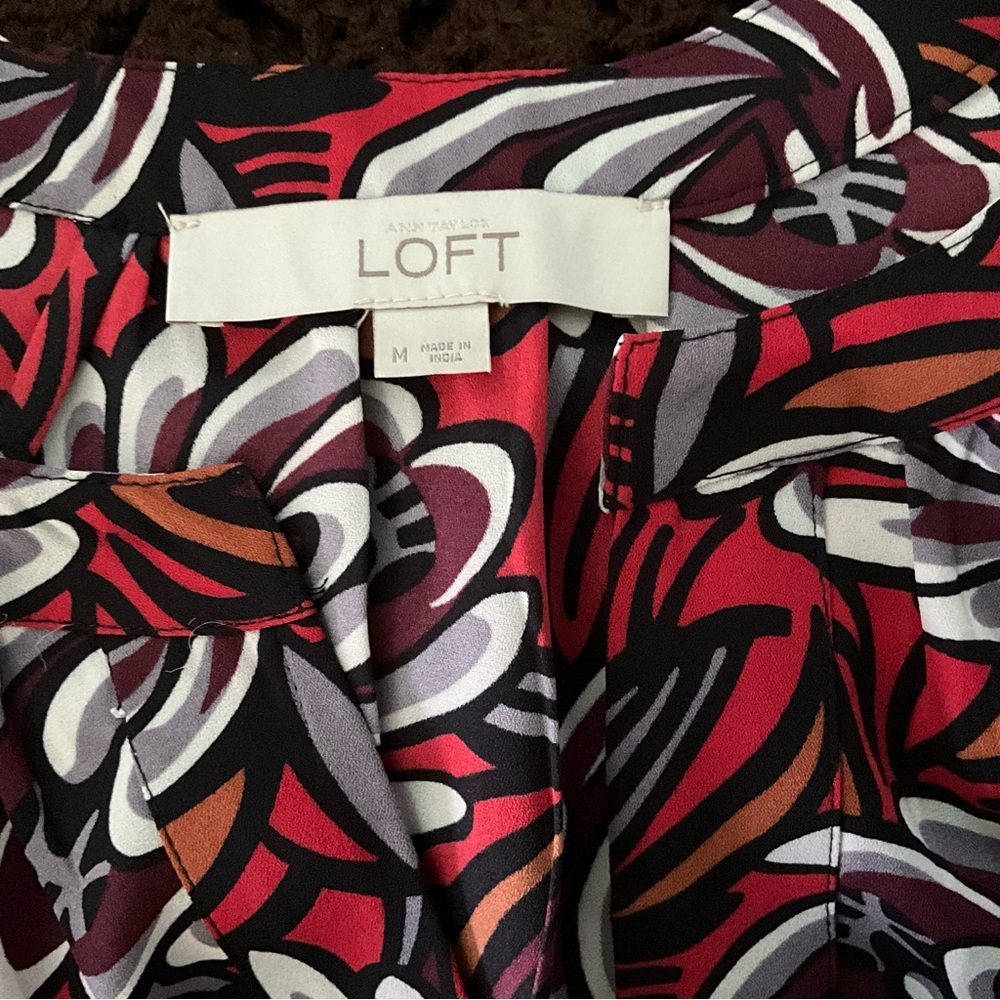 LOFT Floral Blouse Split-Neck Work Top Large Flowers Pop of Color PopOver Tunic - Picture 2 of 10